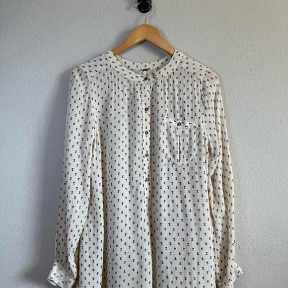 Free People Cream Navy Lightweight Long Sleeve Split Neck Tunic Shirt Top Size S - Picture 4 of 13